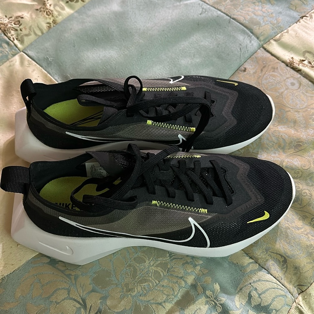 Brand new Nike vista lite women’s shoes